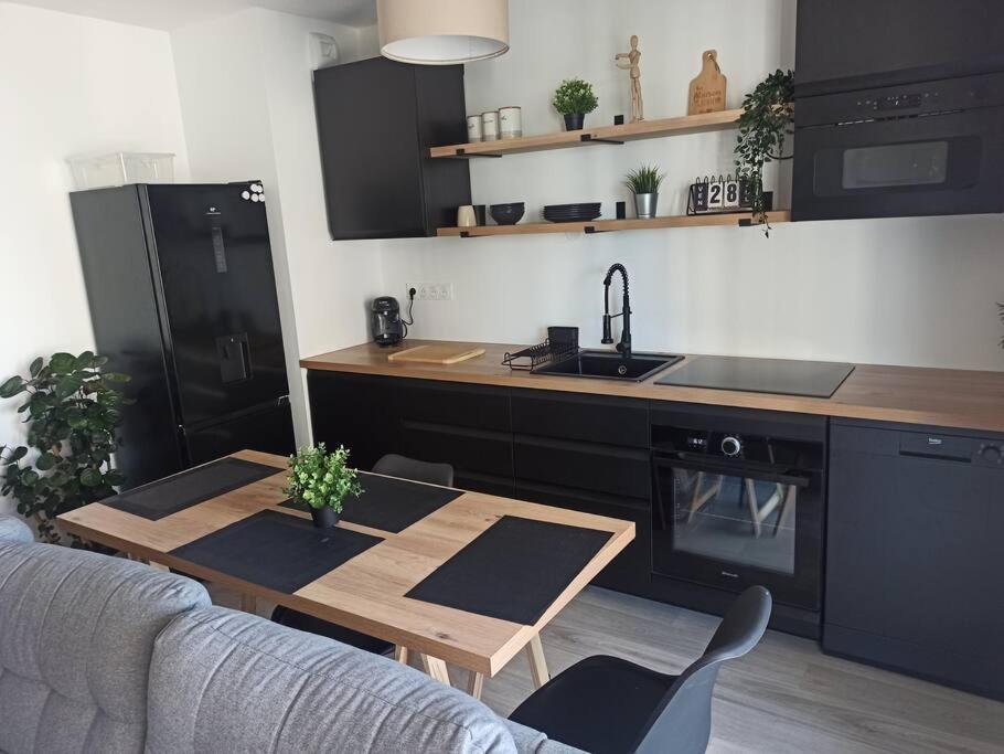 Centre Ville, Parking, Transport En Commun Au Pied De L'Immeuble Bordeaux Bagian luar foto